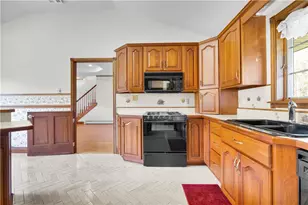 4015 Country Side Ln, Lower Saucon Township, PA 18055 - Photo 18