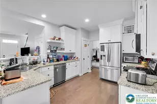 403 Beverly Dr, South Whitehall Township, PA 18104 - Photo 6
