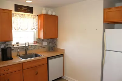 1785 Chateau Place #D, Bethlehem Township, PA 18045 - Photo 4