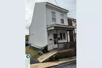 318 W Chester, Shenandoah Boro, PA 17976 - Photo 2