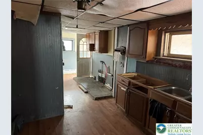 318 W Chester, Shenandoah Boro, PA 17976 - Photo 6