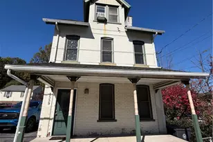 1559 Broadway St, Fountain Hill Boro, PA 18015 - Photo 1