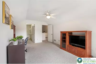 2504 Rolling Green Drive, Lower Macungie Township, PA 18062 - Photo 24