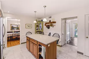 932 Donald Dr, Emmaus Boro, PA 18049 - Photo 6