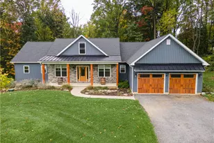 365 Steely Hill Rd, Williams Township, PA 18077 - Photo 1