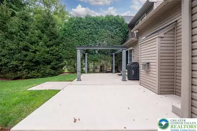 2077 Rolling Meadow Drive, Lower Macungie Township, PA 18062 - Photo 38