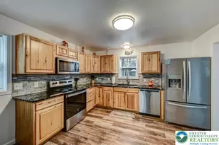 225 Eliot Ln, Penn Forrest, PA 18210 - Photo 8