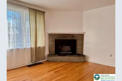 1572 Lois Lane, Bethlehem City, PA 18018 - Photo 6