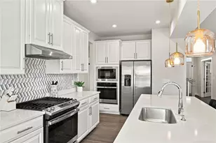 3655 Sweet Meadow Ct, Lower Macungie Township, PA 18062 - Photo 4