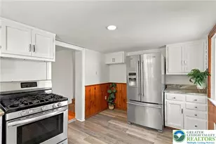 1005 Front St, North Catasauqua Bor, PA 18032 - Photo 12