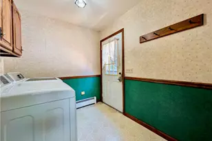 2507 Alpine Dr, Lower Saucon Township, PA 18055 - Photo 12