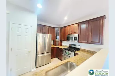 1078 King Way, Upper Macungie Township, PA 18031 - Photo 12
