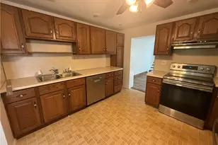 3017 N 3rd St, Whitehall Township, PA 18052 - Photo 6