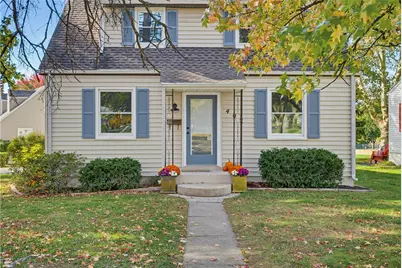 402 Constitution Avenue, Hellertown, PA 18055 - Photo 2