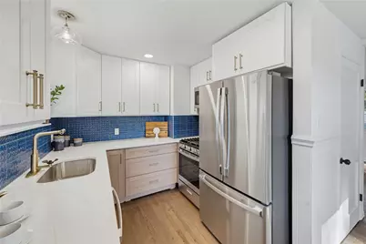 402 Constitution Avenue, Hellertown, PA 18055 - Photo 14