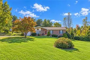 7005 Dogwood Cir, Washington Township, PA 18080 - Photo 2