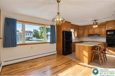 425 W Vine Street, Fleetwood, PA 19522 - Photo 8