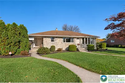 425 W Vine Street, Fleetwood, PA 19522 - Photo 1