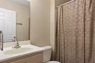 5507 Stonecroft Ln, Lower Macungie Township, PA 18106 - Photo 36