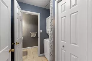 5507 Stonecroft Ln, Lower Macungie Township, PA 18106 - Photo 20