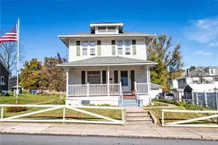951 Upper Pennsylvania Ave, Bangor, PA 18013 - Photo 1