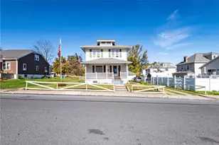 951 Upper Pennsylvania Ave, Bangor, PA 18013 - Photo 2