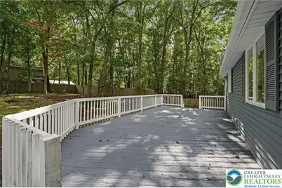 348 Carnation Road, Middle Smithfield, PA 18302 - Photo 2