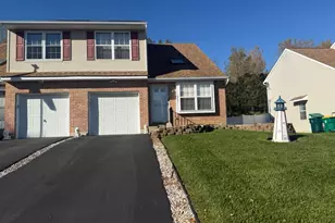 2731 Tamlynn Ln, Easton, PA 18045 - Photo 1