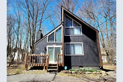 488 Country Place Drive, Coolbaugh Twp, PA 18466 - Photo 1