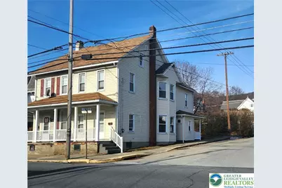 37 E Pennsylvania Avenue, Pen Argyl Boro, PA 18072 - Photo 1