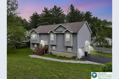 838 Cayuga Way, Stroud Twp, PA 18360 - Photo 1