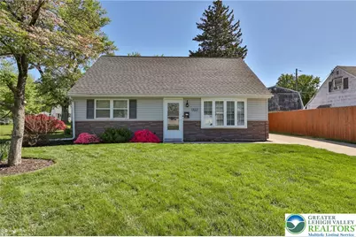 1322 W Rosemont Drive, Bethlehem City, PA 18018 - Photo 1