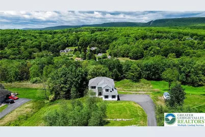 11 Whippoorwill Drive, Chestnuthill Twp, PA 18353 - Photo 1