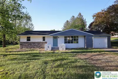 450 Walnut Drive, Lehigh Township, PA 18067 - Photo 1