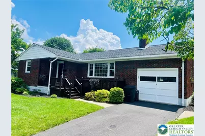 818 W Station Avenue, Coopersburg Boro, PA 18036 - Photo 1