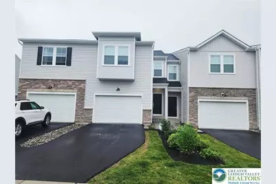 7635 Clayton Avenue, Coopersburg Boro, PA 18036 - Photo 1