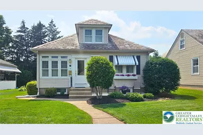 750 Delaware Avenue, Hellertown Boro, PA 18055 - Photo 1