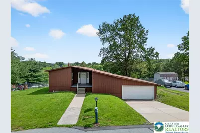 2228 Skyline Drive, Washington Township, PA 18080 - Photo 1