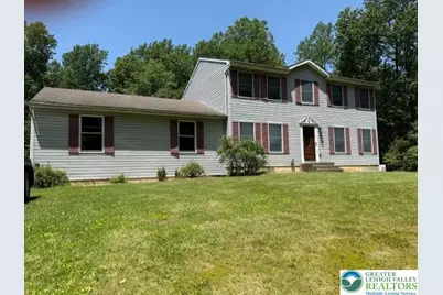 9155 N Loop Road, Washington Township, PA 18080 - Photo 1
