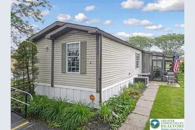 6 Powderhorn Place, Upper Mt Bethel Twp, PA 18343 - Photo 1