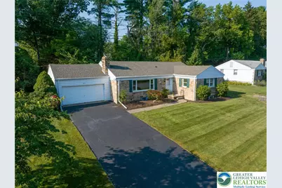 211 Flagstone Drive, Bethlehem, PA 18017 - Photo 1