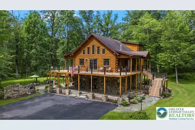 207 W Douglasville Road, Bushkill Twp, PA 18064 - Photo 1