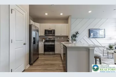 1257 Susan Circle, Upper Macungie Township, PA 18031 - Photo 10