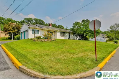 701 S Lincoln Avenue, Walnutport, PA 18088 - Photo 1