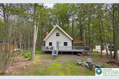 324 Stroud Court, Coolbaugh Twp, PA 18347 - Photo 1