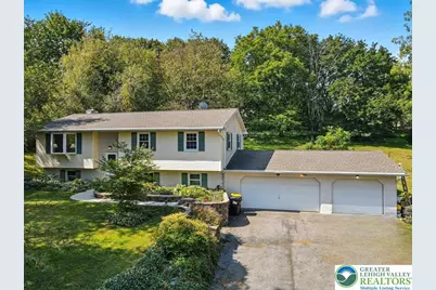 579 Overlook Circle, Lehigh Township, PA 18088 - Photo 1