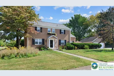 922 Beverly Avenue, Bethlehem City, PA 18018 - Photo 1