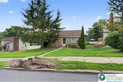 223 N 16th Street, Wilson Boro, PA 18042 - Photo 1