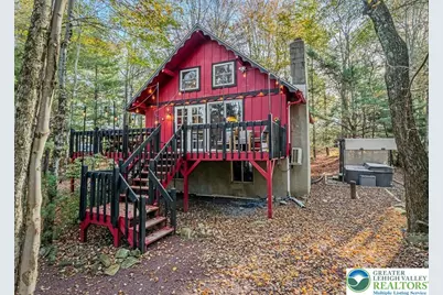 166 Nadine Boulevard, Coolbaugh Twp, PA 18346 - Photo 1