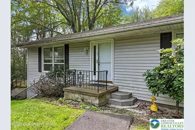 129 Winona Road, Mount Pocono Boro, PA 18344 - Photo 1